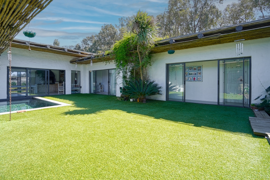 5 Bedroom Property for Sale in Morning Star Western Cape
